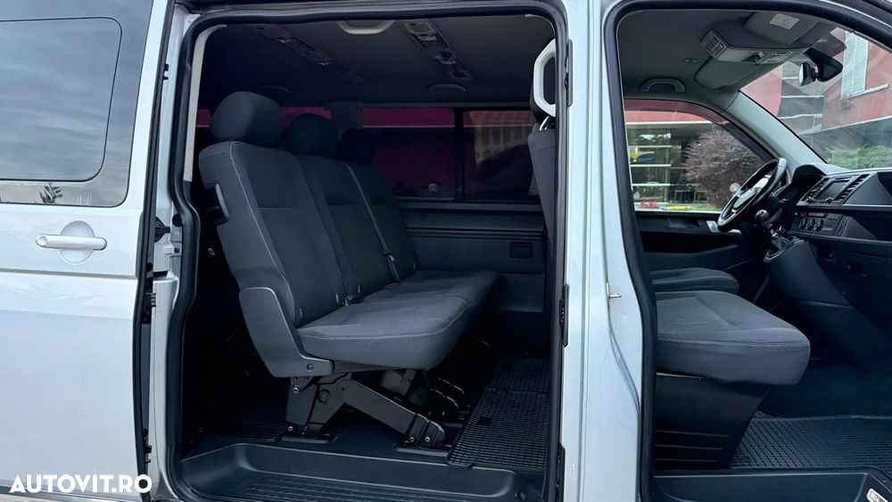 Volkswagen Caravelle - 7