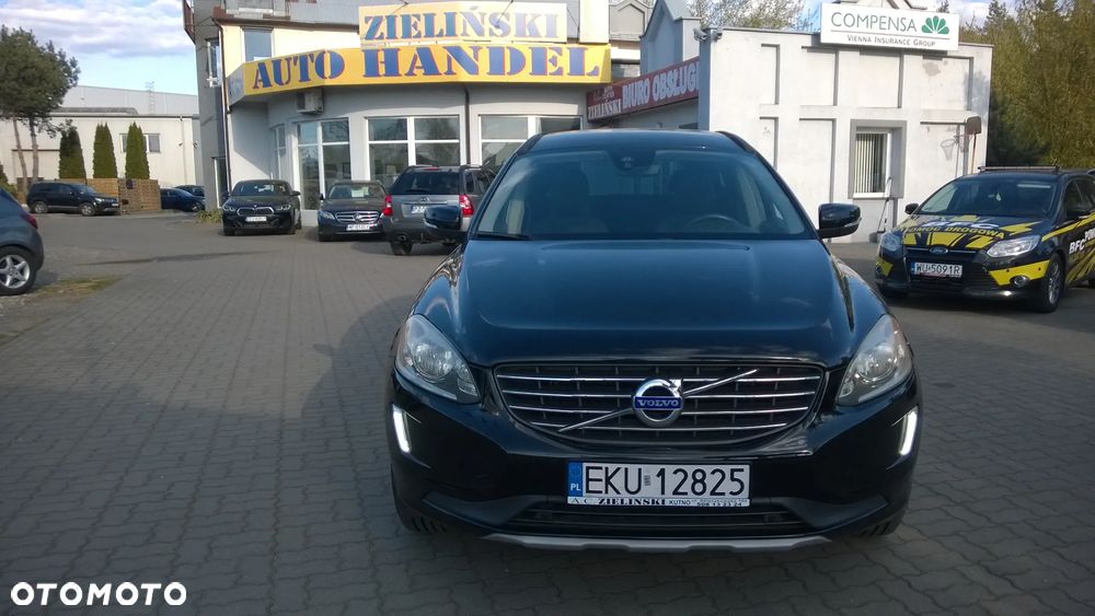 Volvo XC 60 T5 AWD Geartronic Momentum - 8