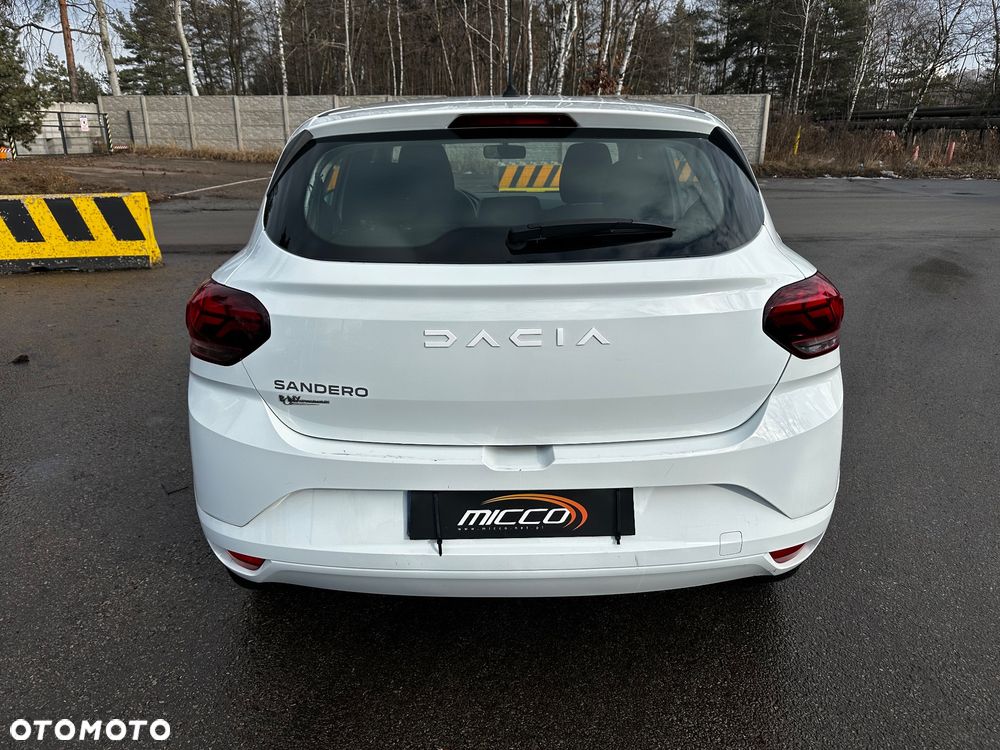 Dacia Sandero - 4