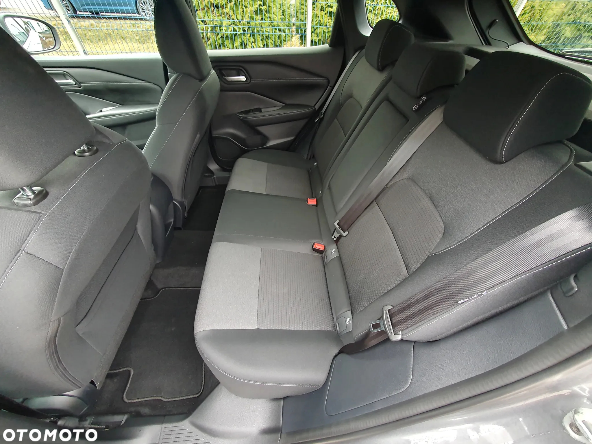 Nissan Qashqai 1.3 DIG-T mHEV N-Connecta Xtronic - 9