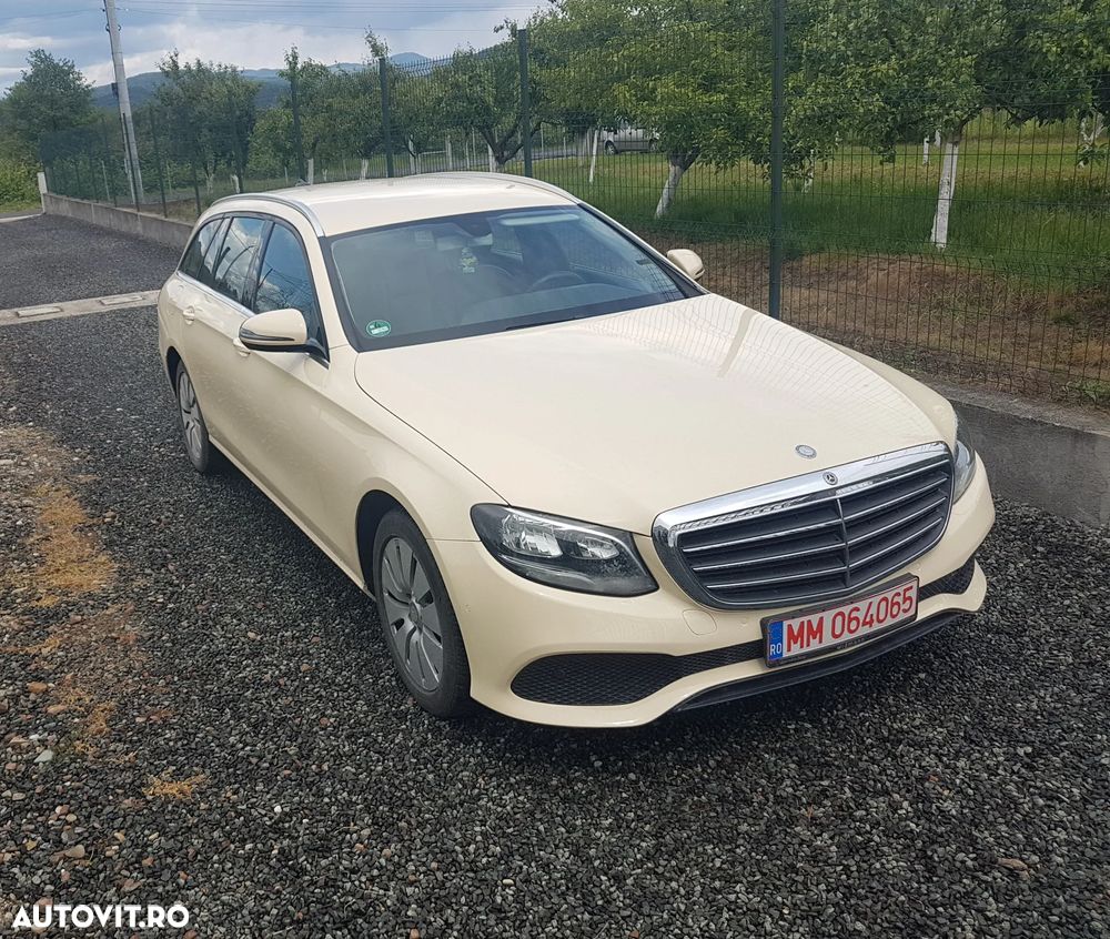 Mercedes-Benz E 200 d T 9G-TRONIC Exclusive - 1