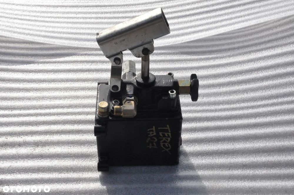 POMPA WYWROTU KABINY TEREX TA25 TA27 170101/ 170100 - 1