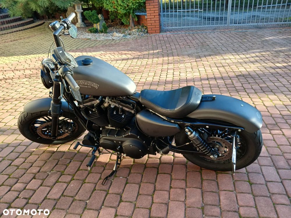 Harley-Davidson Sportster Forty-Eight - 4