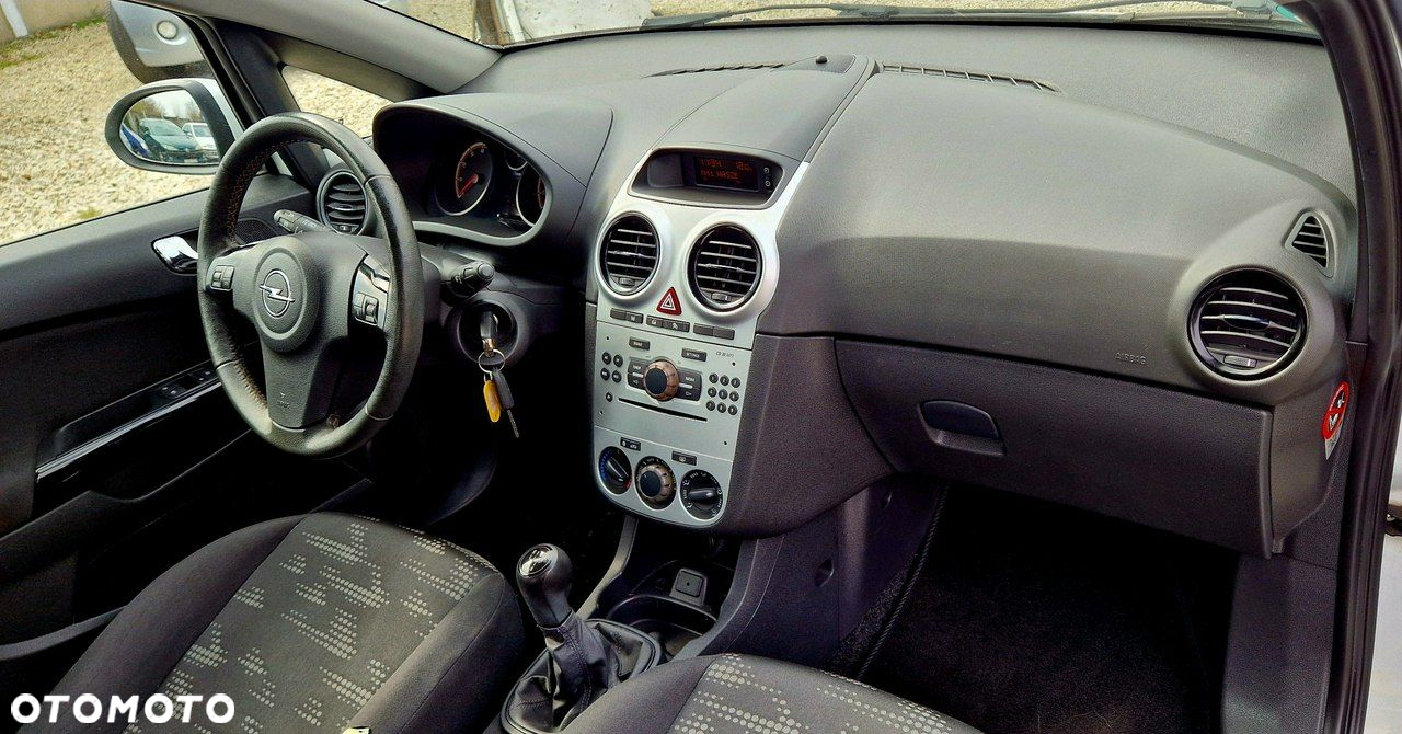 Opel Corsa - 15