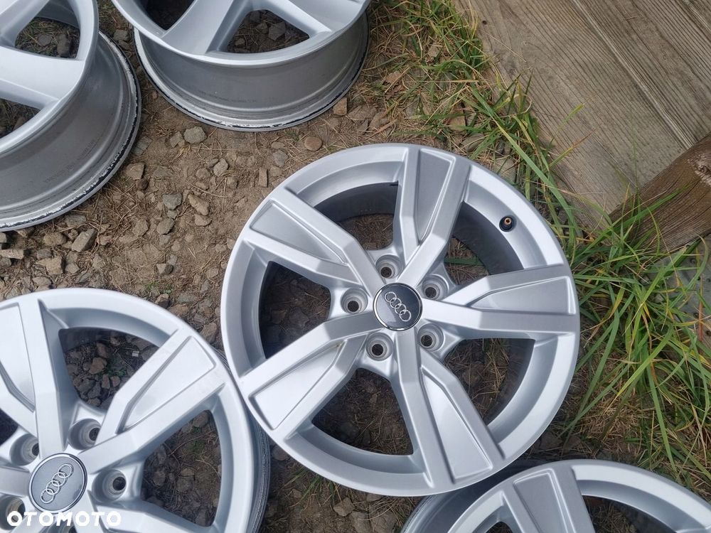 AUDI A4 B8,B9,8W0601025A alufelgi 7X16 ET35 5X112 4szt,super stan - 4