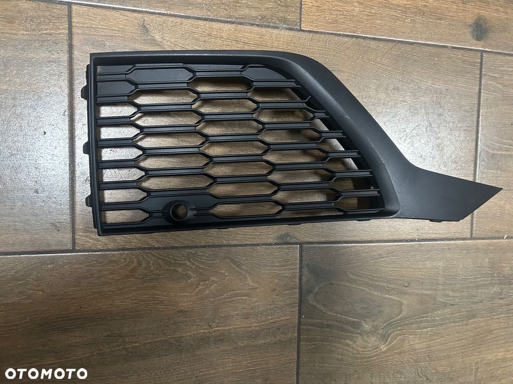 AUDI Q7 II LIFT KRATKA ZDERZAKA PRAWA 19- ORG - 1