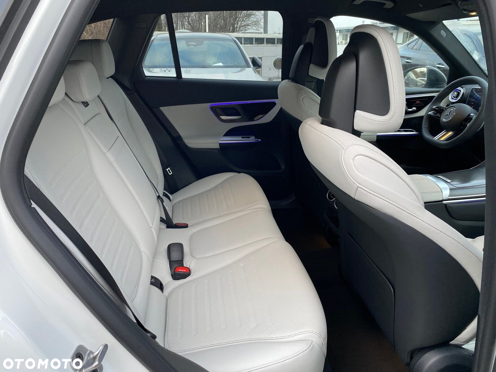 Mercedes-Benz GLC - 21