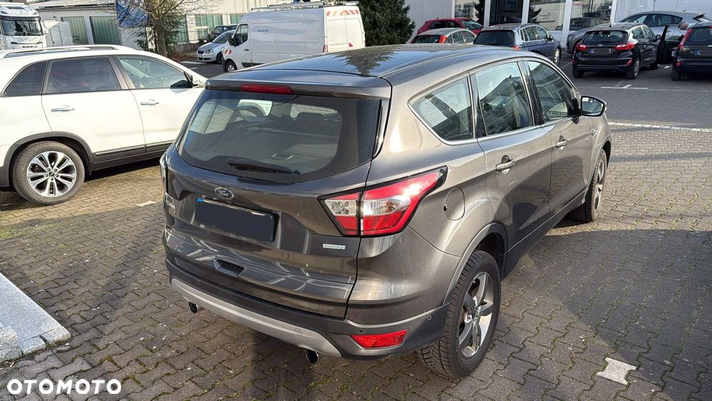 Ford Kuga - 2