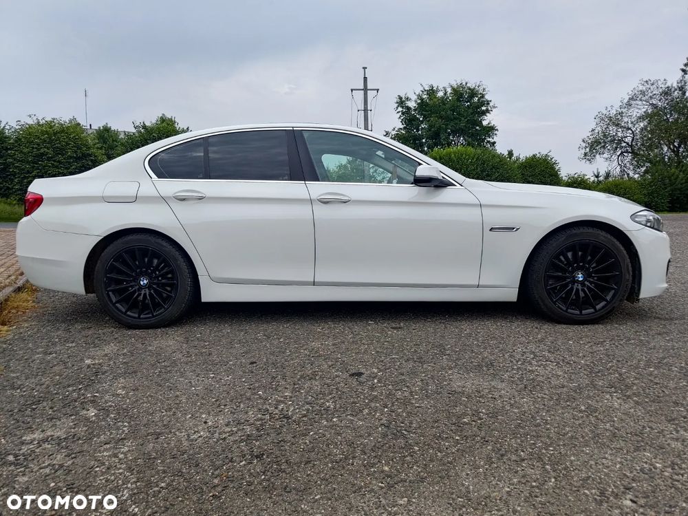 BMW Seria 5 528i - 3