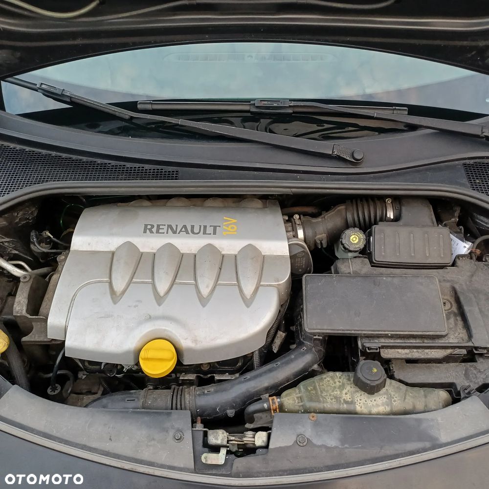 Renault Clio 1.6 16V Expression - 10