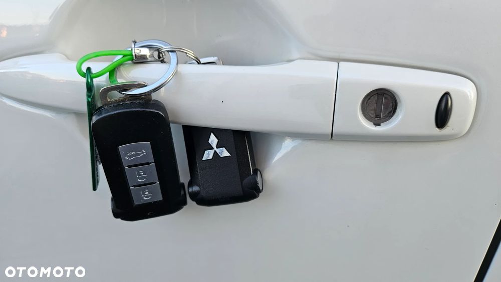 Mitsubishi Outlander 2.4 4WD Plug-In Hybrid Spirit+ - 26