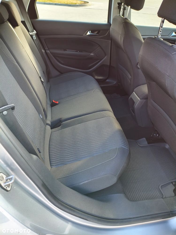 Peugeot 308 1.2 PureTech Allure S&S - 15