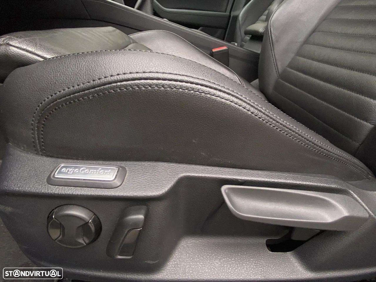 VW Passat 1.6 TDI BlueMotion - 17