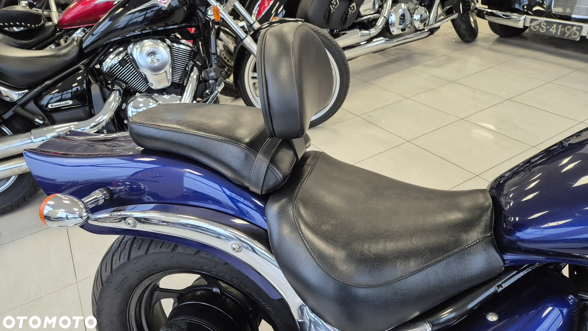 Suzuki Intruder - 6