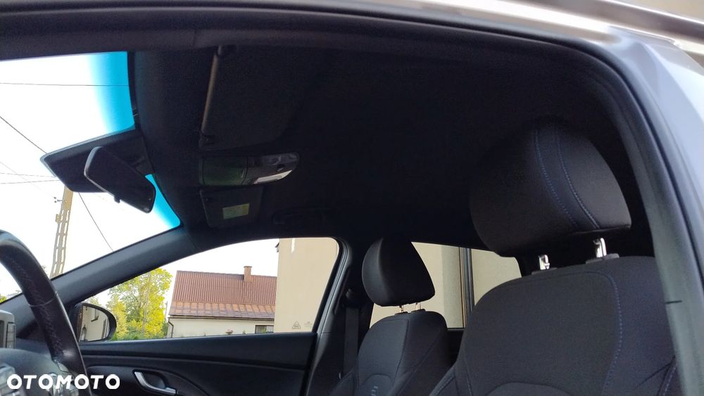 Hyundai i30 1.4 BlueDrive Go - 31