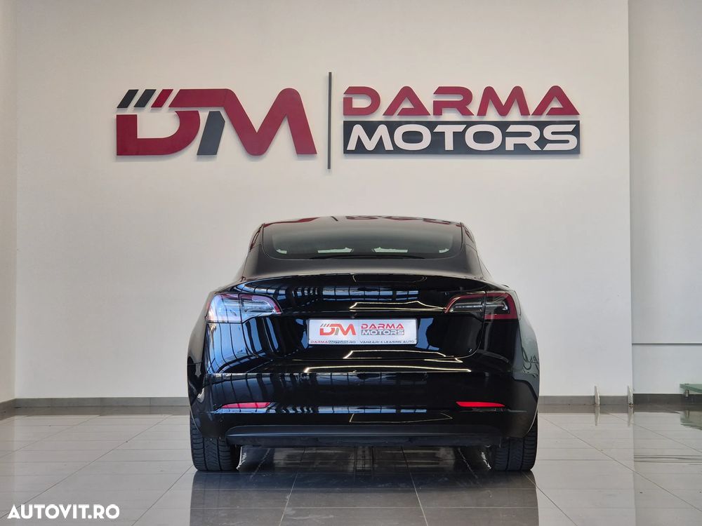Tesla Model 3 Standard Reichweite Plus Hinterradantrieb - 21