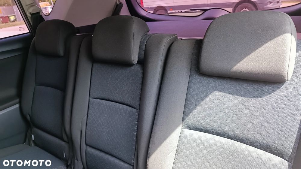 Toyota Verso 2.0 D-4D Luna 7os - 9