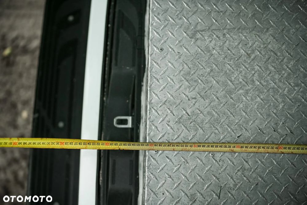 Mercedes-Benz Sprinter - 24