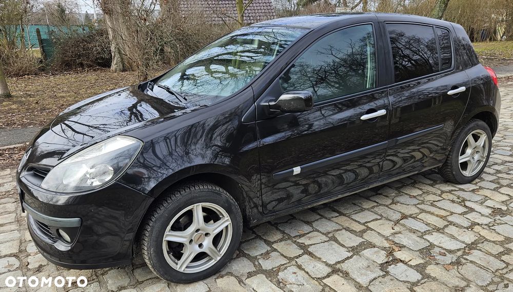 Renault Clio 1.2 16V Emotion - 2