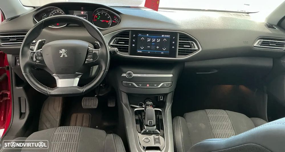 Peugeot 308 ver-1-2-puretech-allure-eat8 - 6