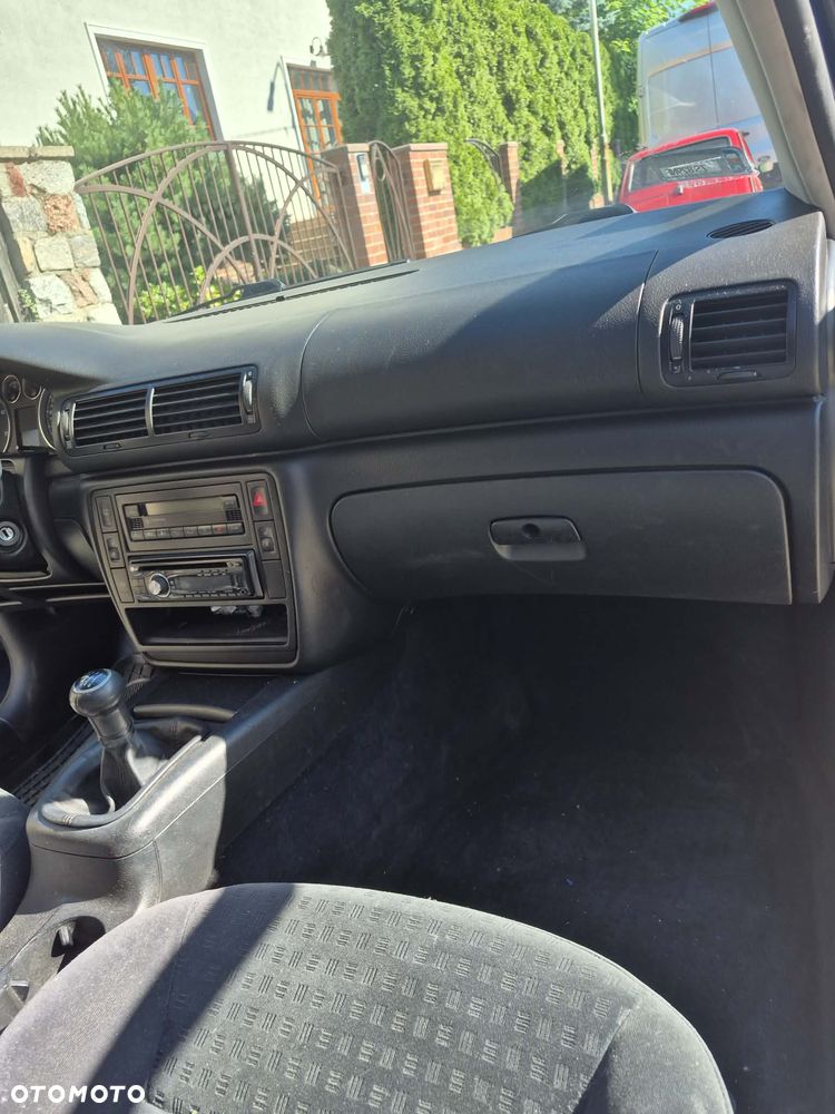 Volkswagen Passat 1.9 TDI - 12