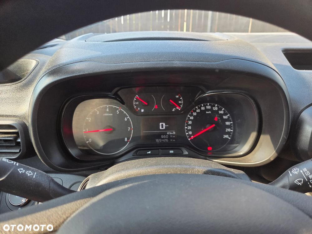 Opel COMBO - 19