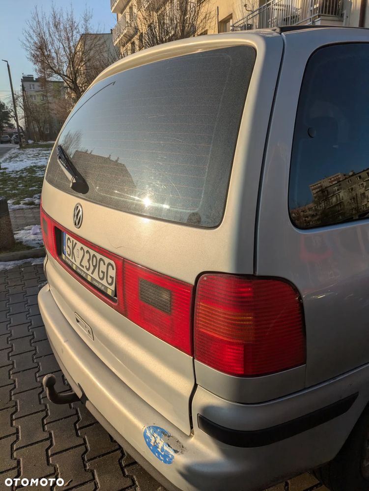Volkswagen Sharan 1.9 TDI Comfortline Tiptr - 21