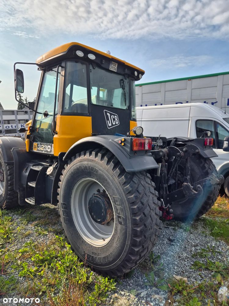 JCB 3230 - 3
