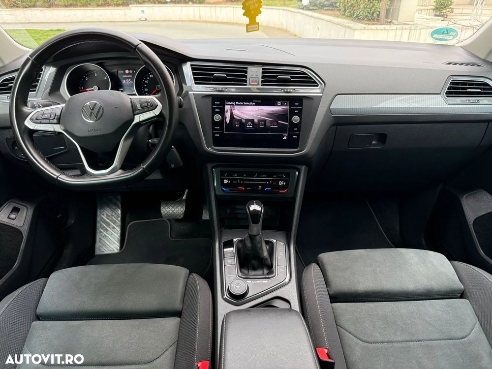 Volkswagen Tiguan 2.0 TDI SCR 4MOTION DSG Elegance - 17