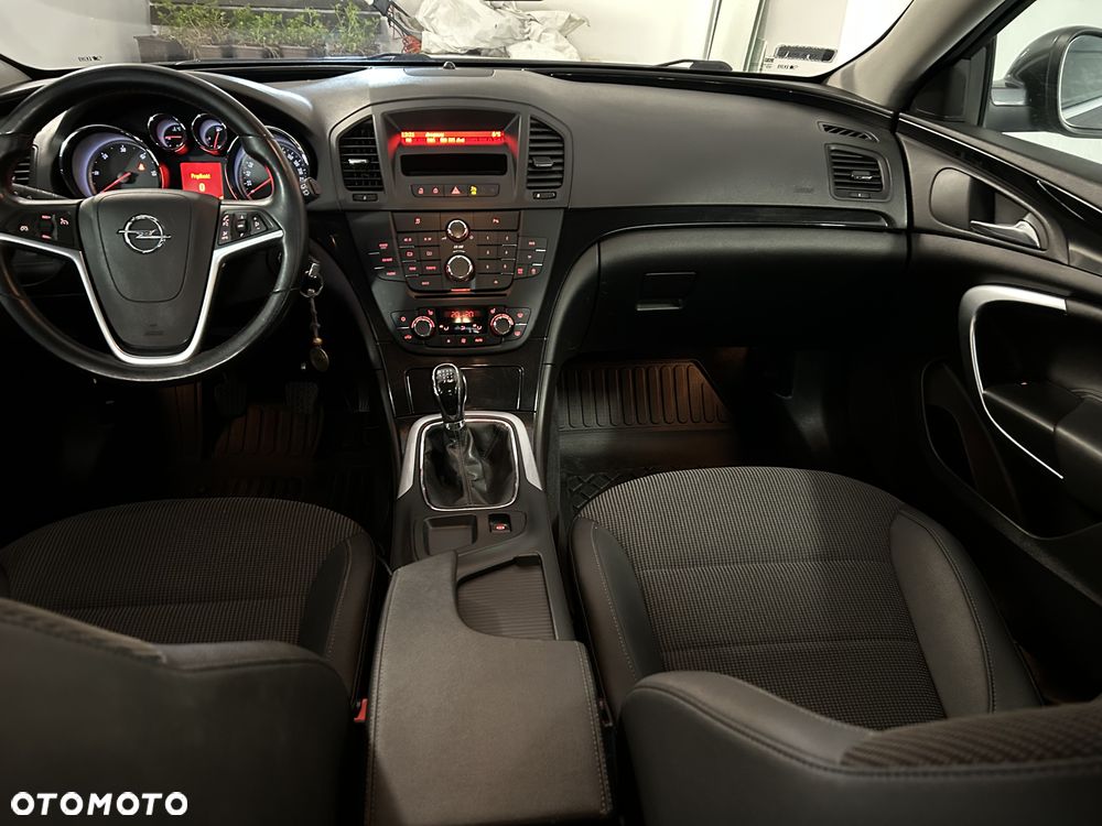 Opel Insignia - 11