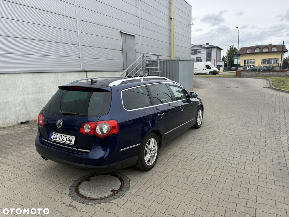 Volkswagen Passat - 4