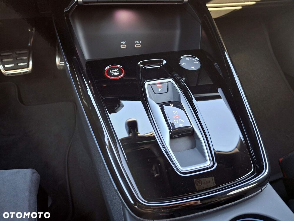 Audi RS3 Limousine - 24