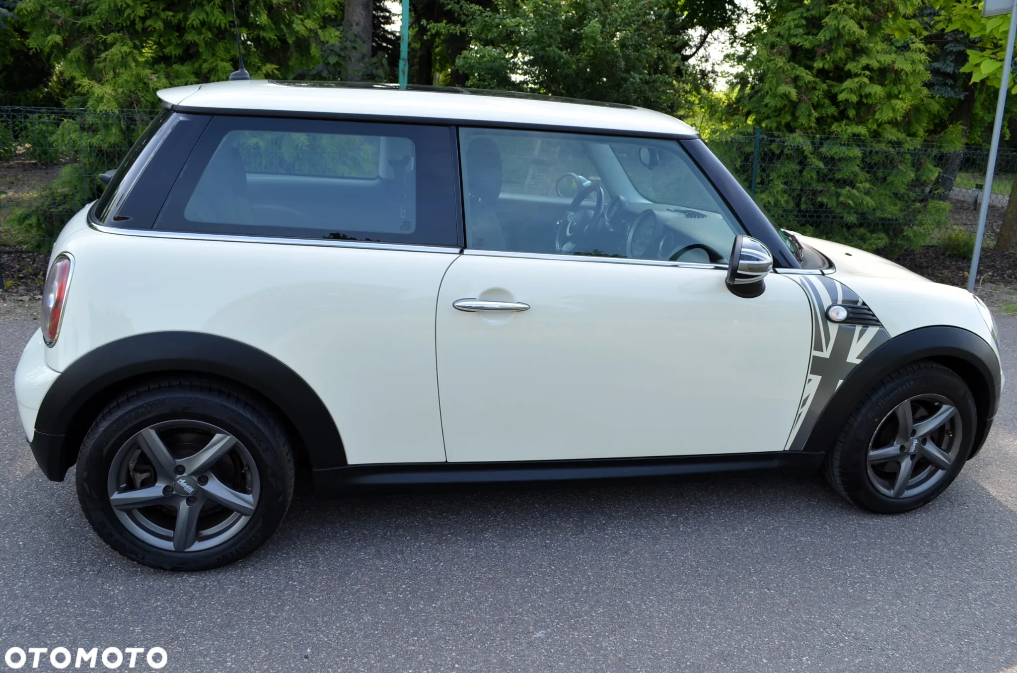 MINI ONE - 12