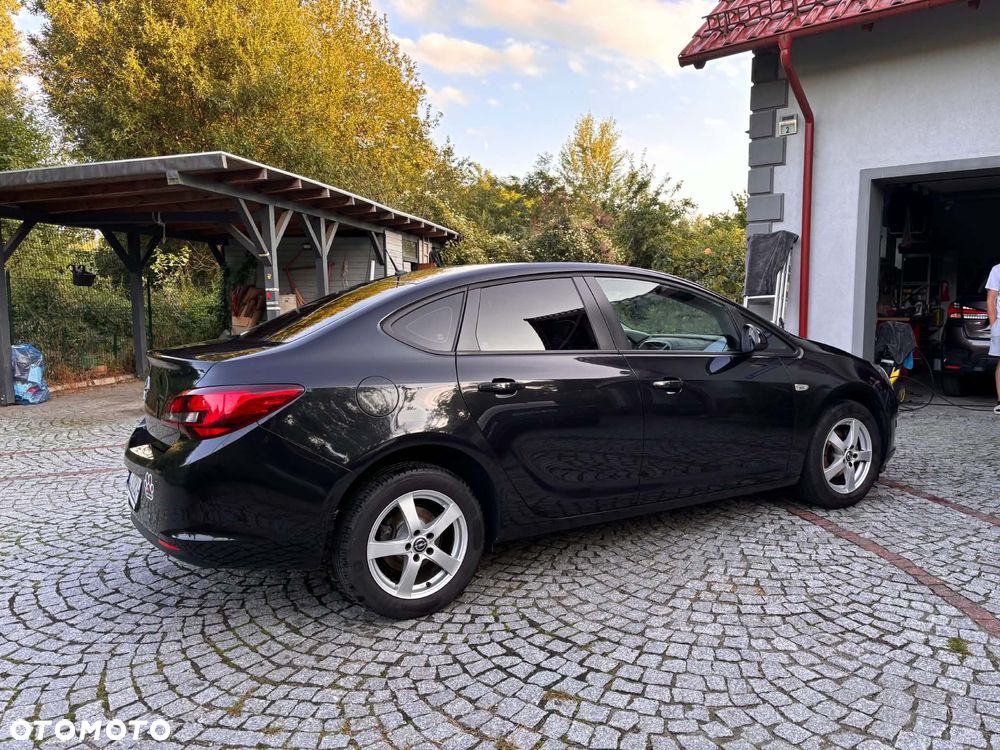 Opel Astra 1.6 Active - 4
