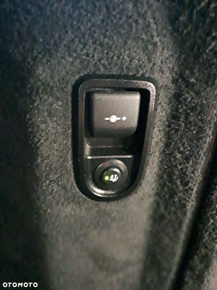 BMW Seria 5 530d xDrive Sport Line - 17