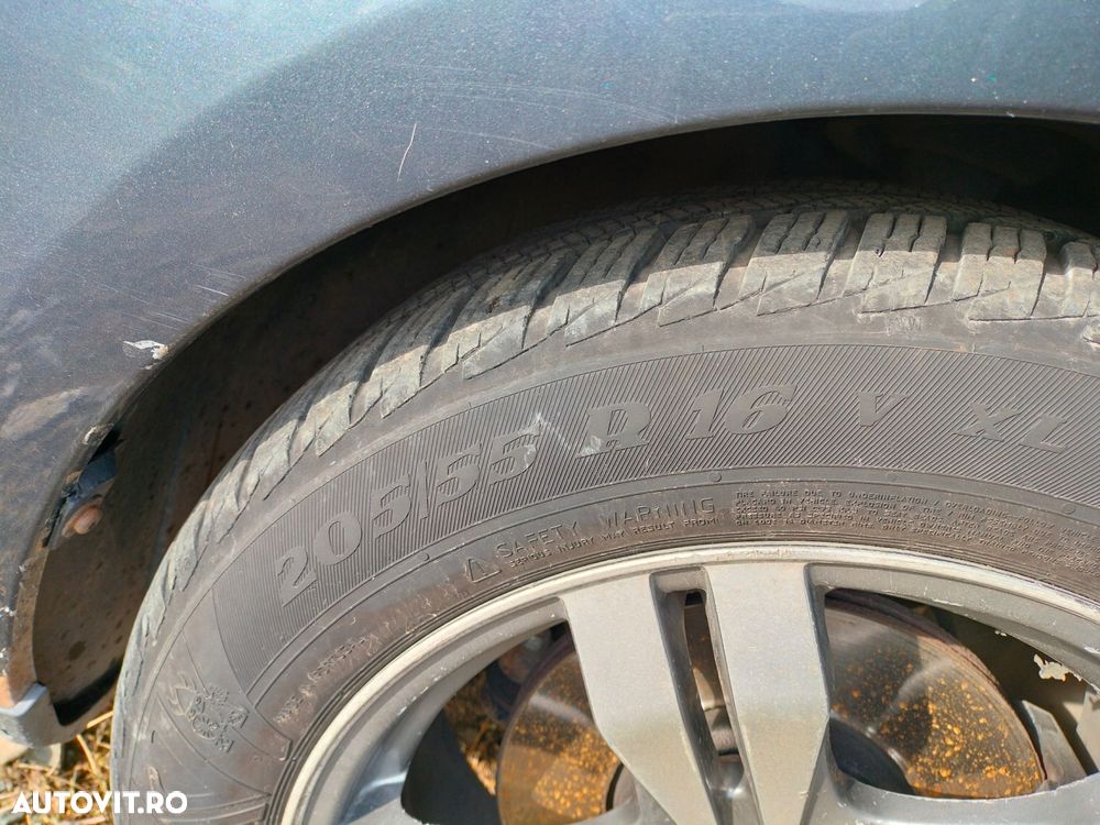 Dezmembrari  Ford C-MAX 1  2003  > 2010 1.6 TDCi Motorina - 8