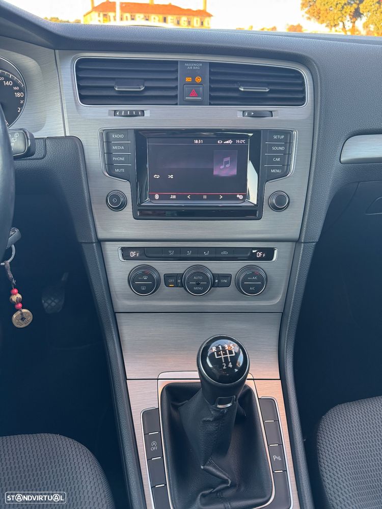 VW Golf Variant - 21