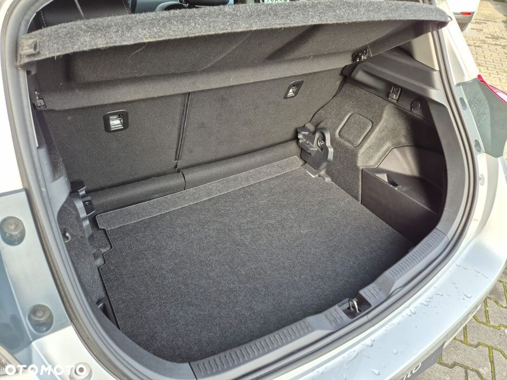 Toyota Auris - 25
