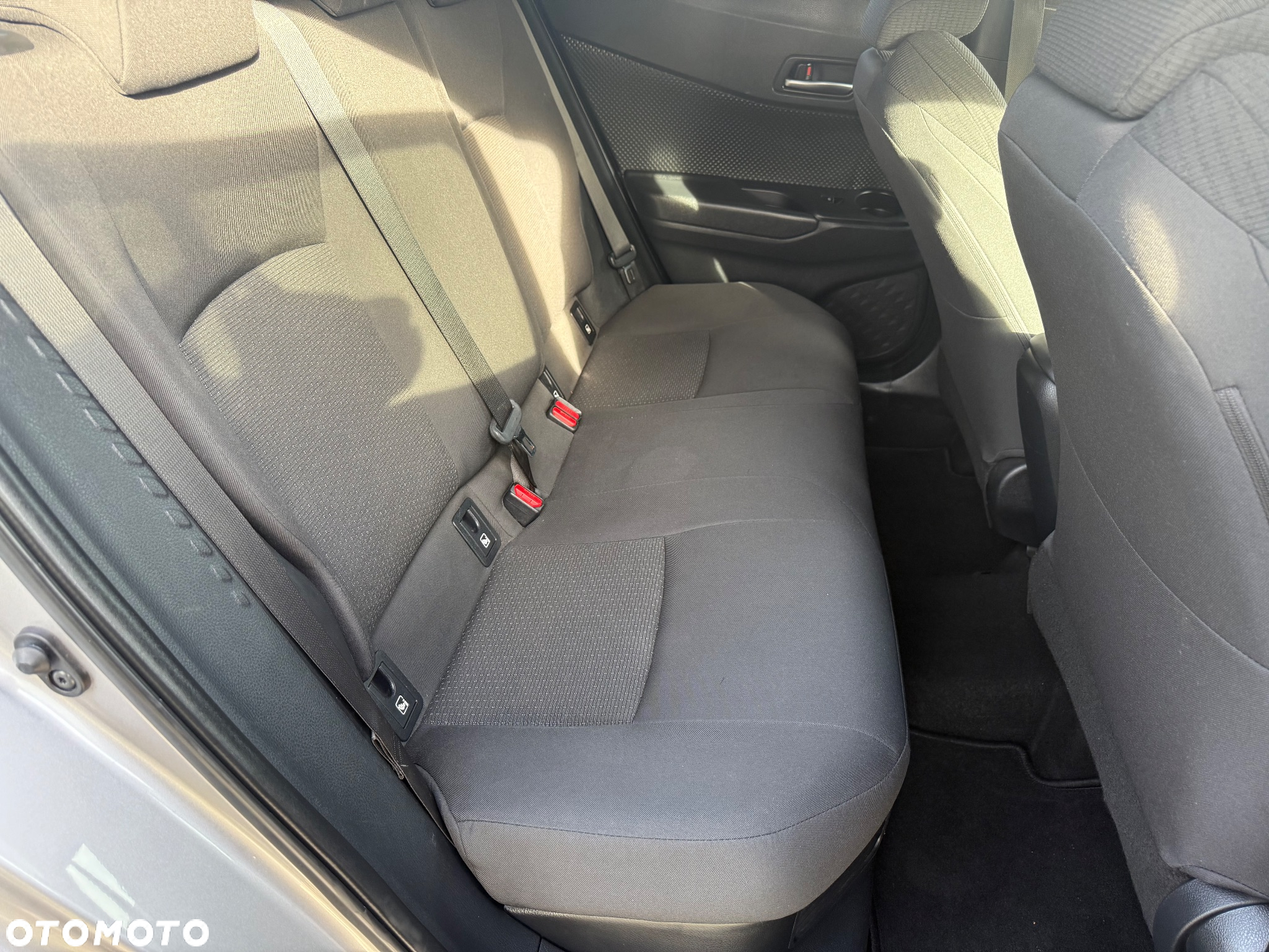 Toyota C-HR 1.8 Hybrid Comfort - 30