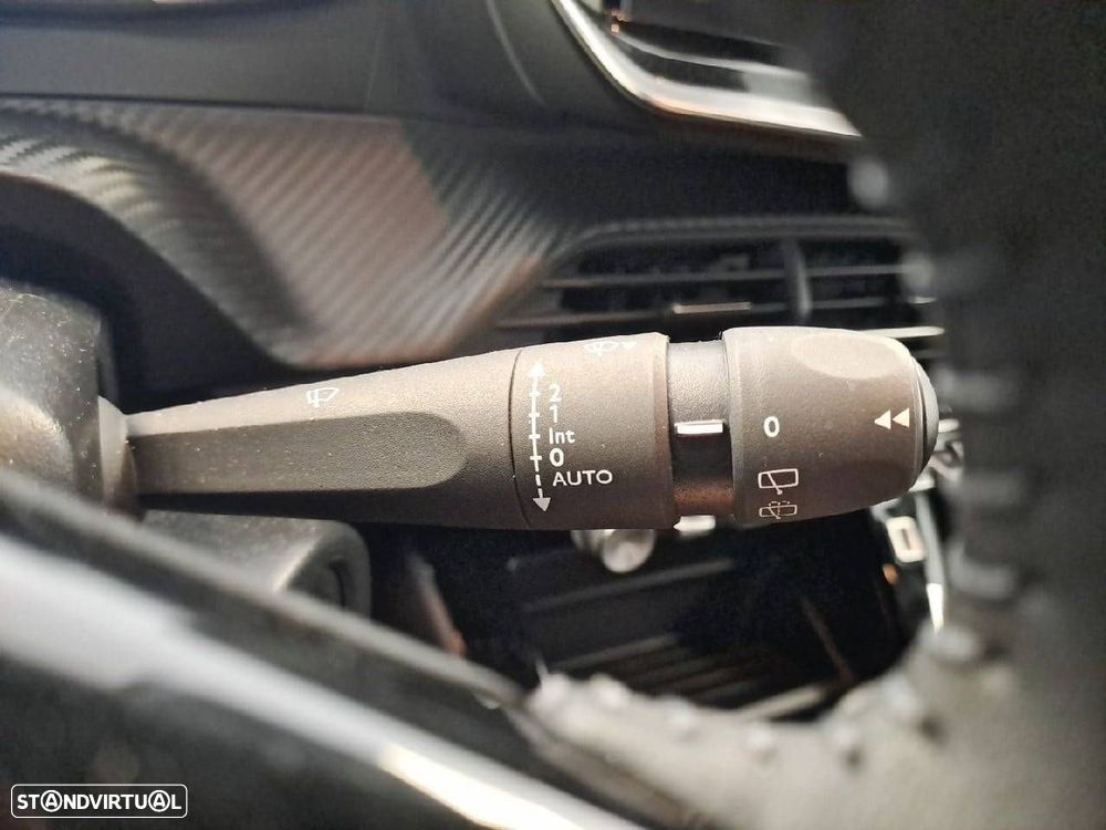 Peugeot 2008 1.2 Style - 15