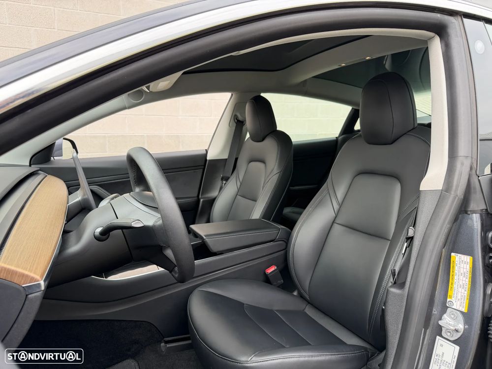 Tesla Model 3 Standard Range Plus RWD - 2