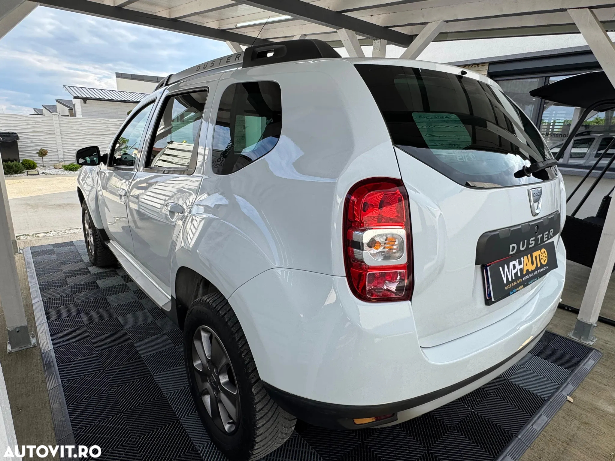 Dacia Duster 1.6 16V 4x2 Prestige - 8