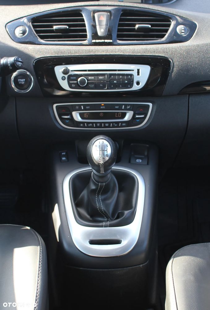 Renault Scenic ENERGY TCe 115 Bose Edition - 20