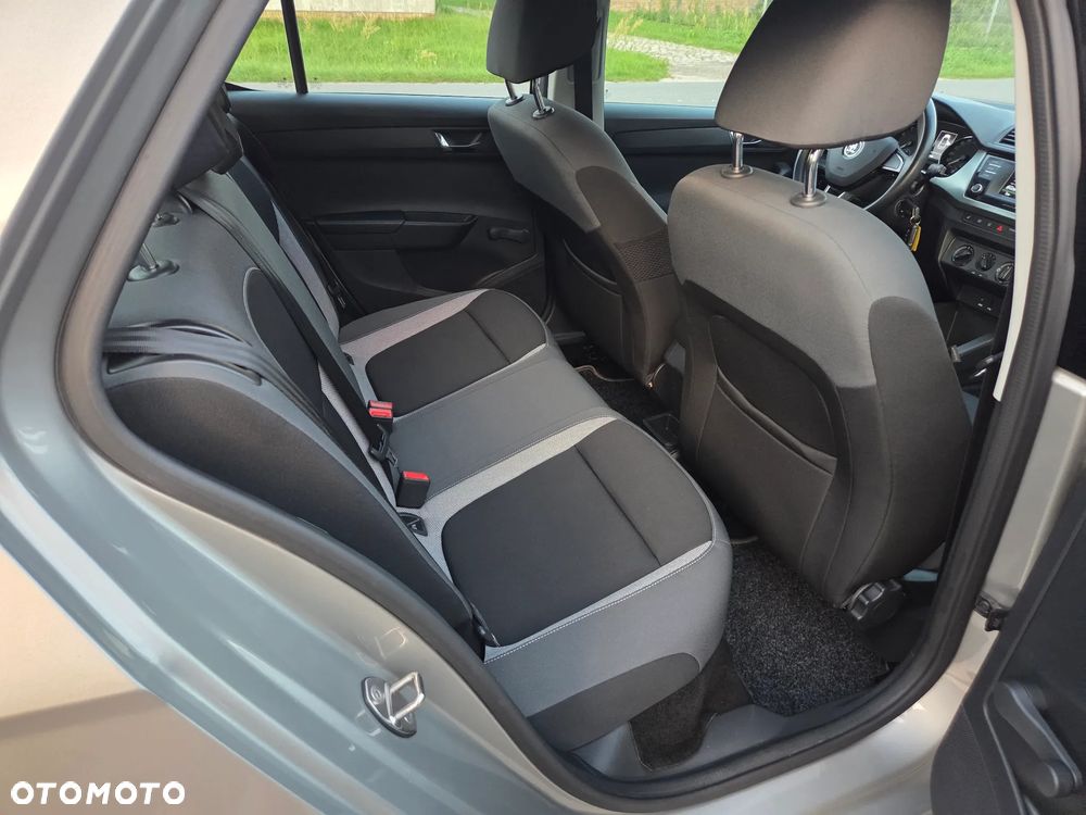 Skoda Fabia 1.2 TSI Active - 17