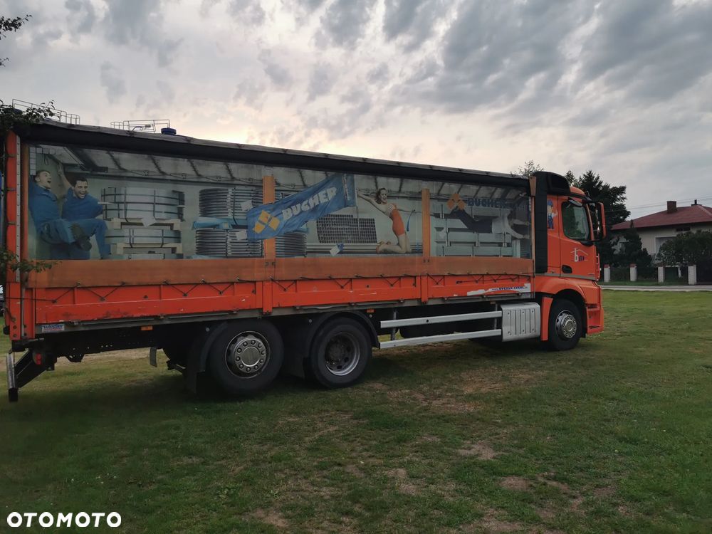 Mercedes-Benz Actros - 22