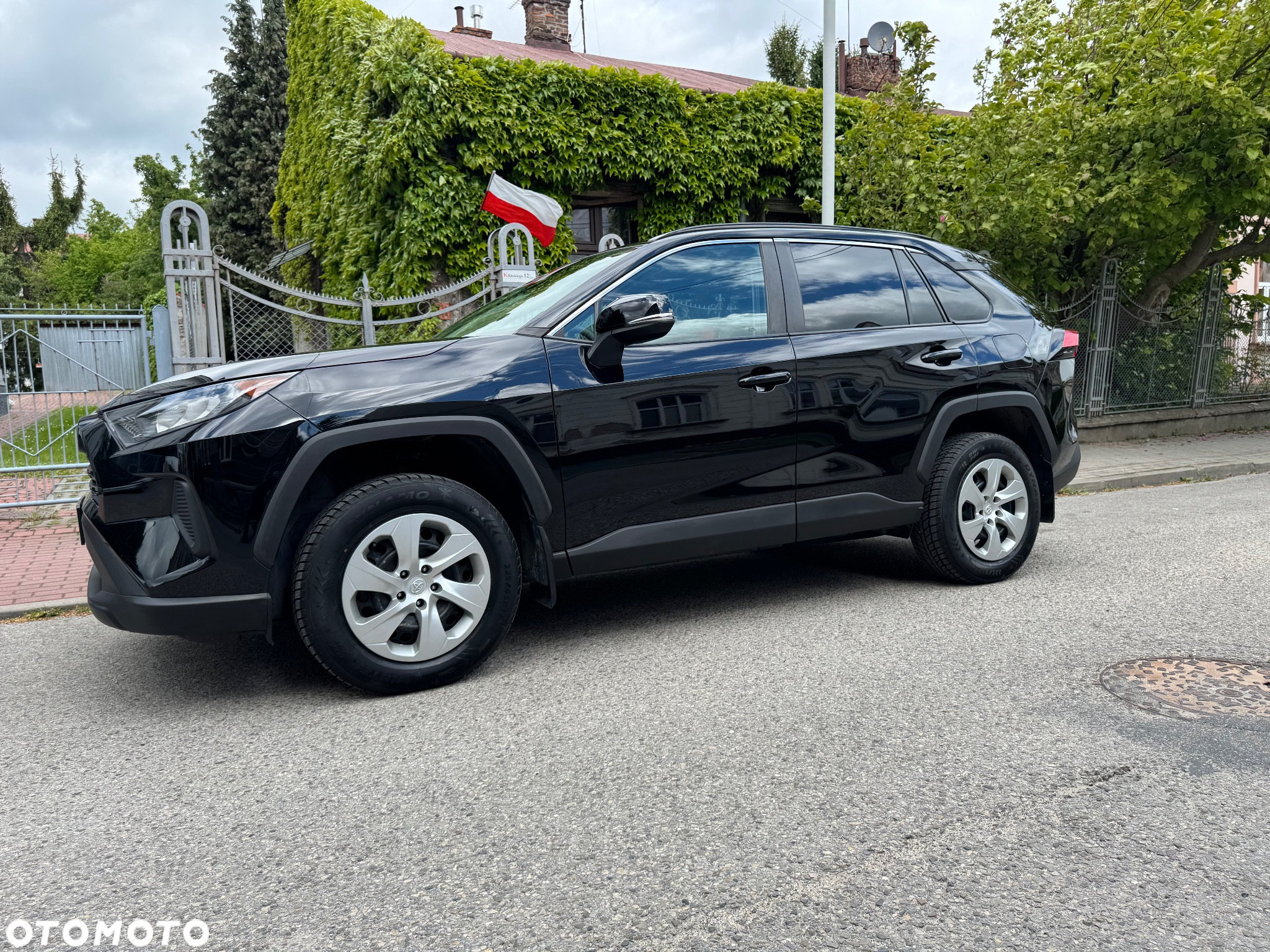 Toyota RAV4 - 4