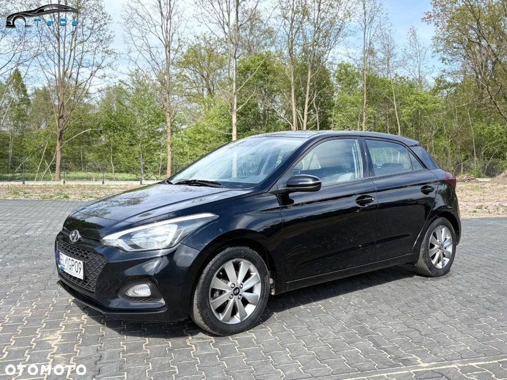 Hyundai i20 blue 1.2 Classic - 11