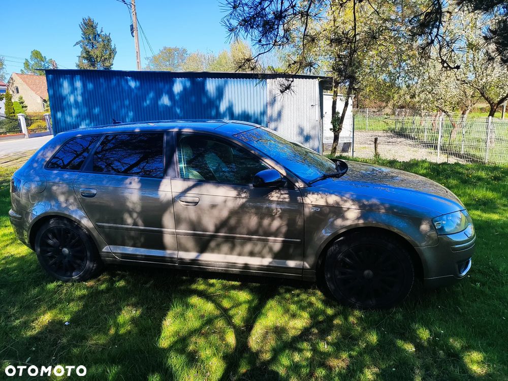 Audi A3 Sportback 2.0 TFSI Attraction - 4