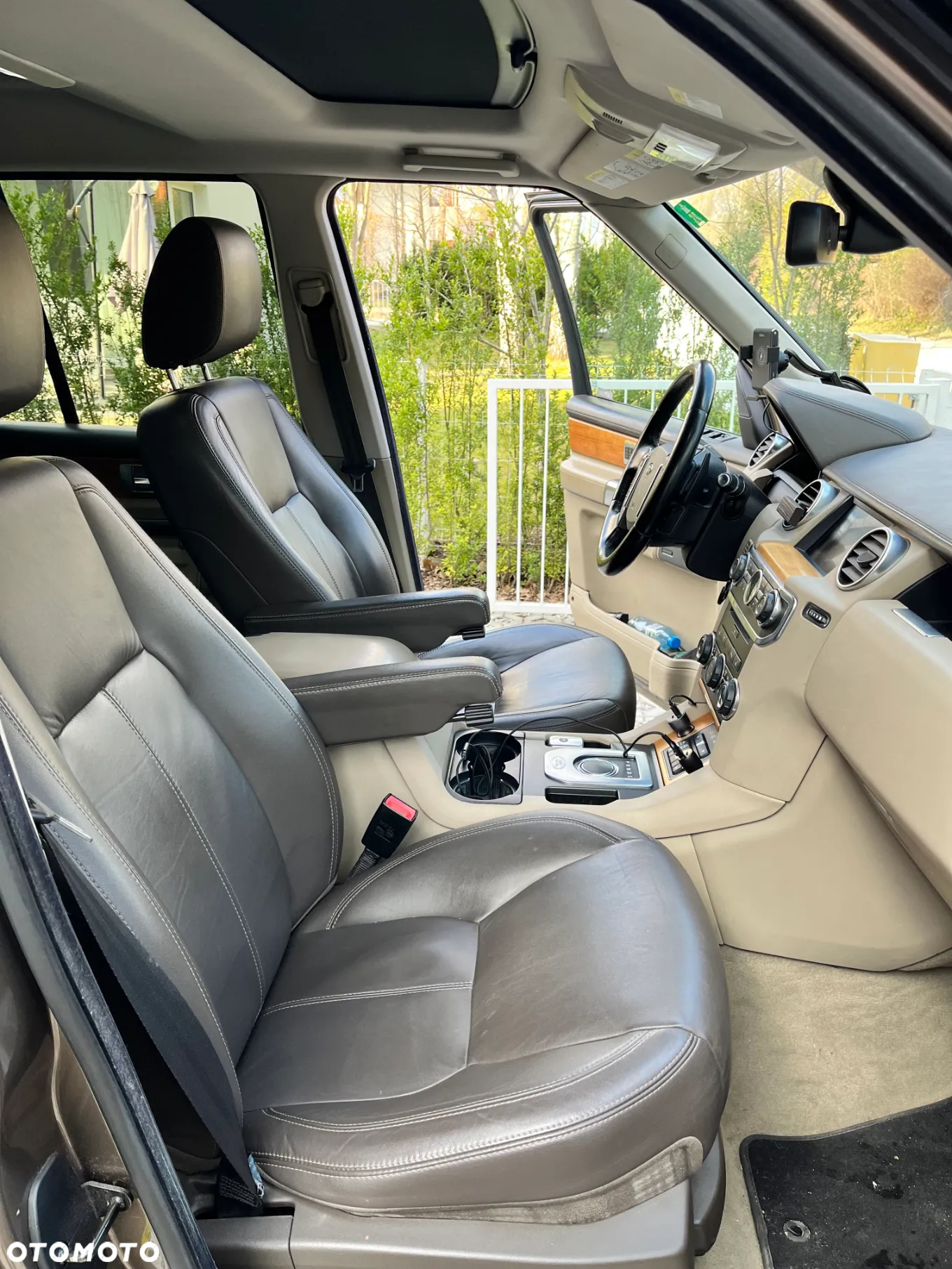 Land Rover Discovery IV 3.0SD V6 HSE - 25