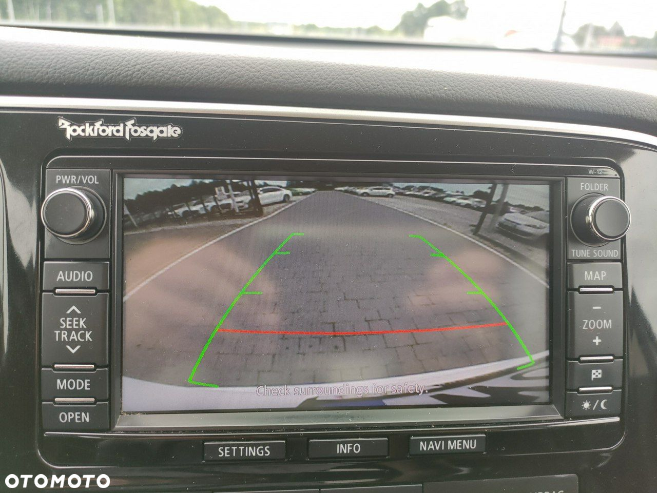Mitsubishi Outlander - 18